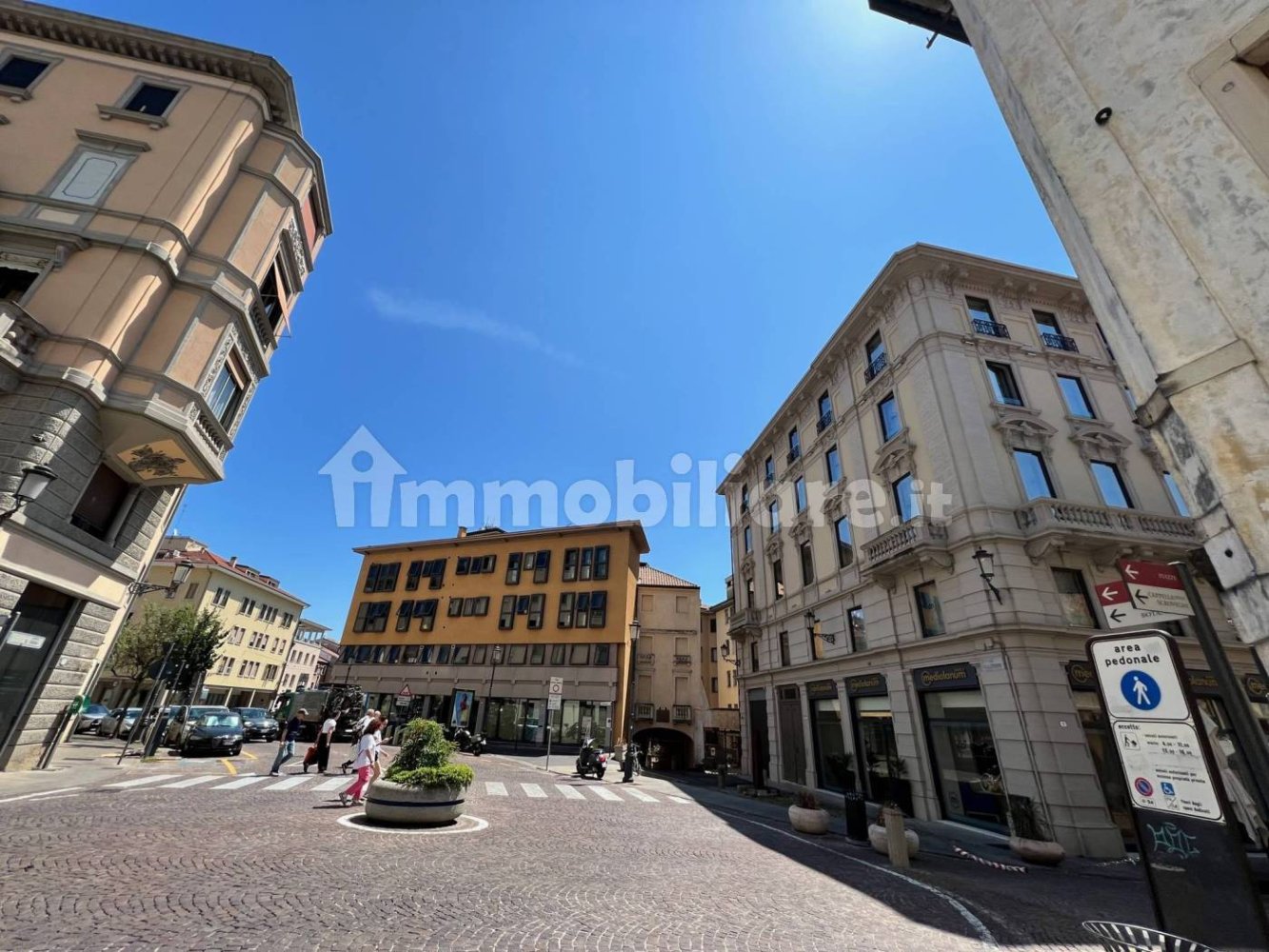 5 bedrooms Penthouse in Padua, Italy No. 111607