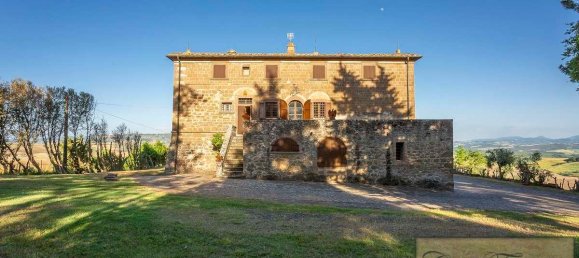 5 bedrooms Villa in Volterra, Italy No. 243 3