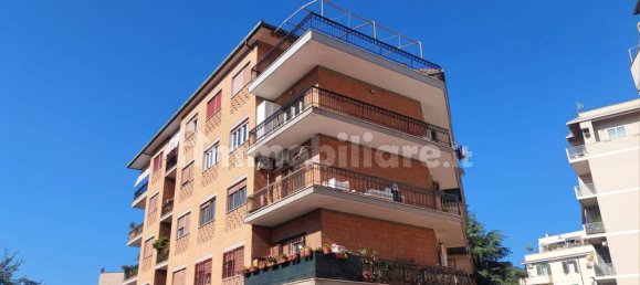 2 bedrooms Apartment in Rome, Italy No. 157609 10
