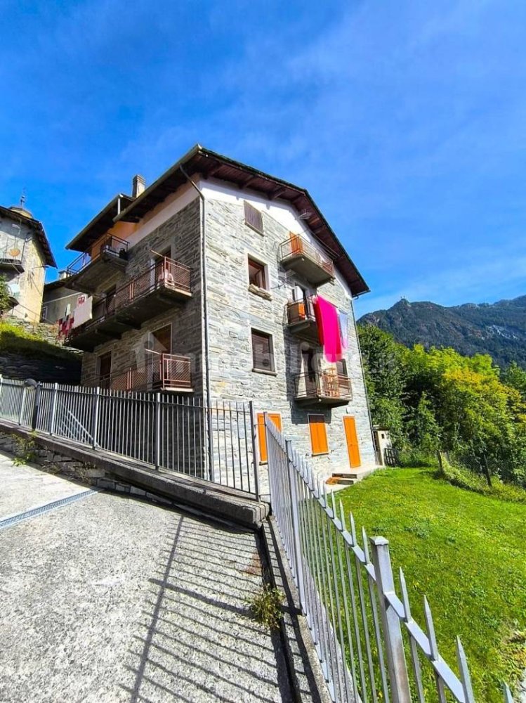 2 Schlafzimmer Wohnung in Chiesa in Valmalenco, Italy, Nr. 354616