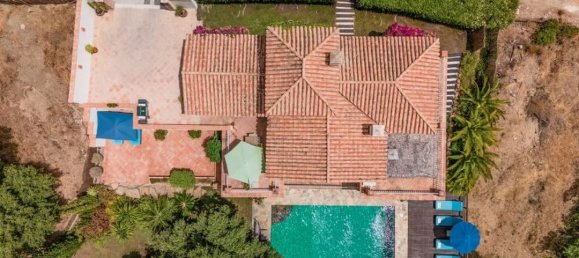 3 bedrooms Villa in Estepona, Spain No. 52307 4