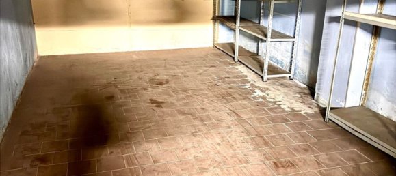 19m² Garage in Santo Stefano di Magra, Italy No. 107854 4