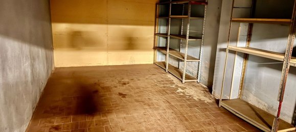 19m² Garage in Santo Stefano di Magra, Italy No. 107854 3