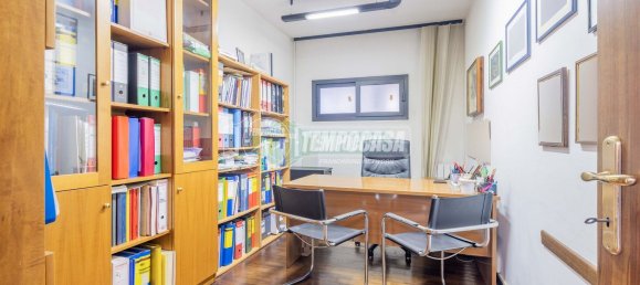 3 rooms Apartment in Rome, Italy No. 158519 11