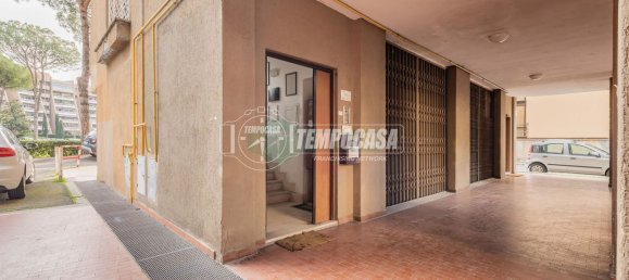 3 rooms Apartment in Rome, Italy No. 158519 21