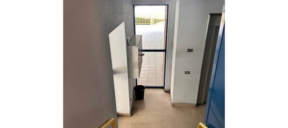 2 bedrooms Apartment in Milan, Italy No. 352398 3