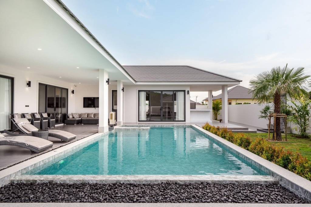 3 bedrooms Villa in Pran Buri, Thailand No. 22126