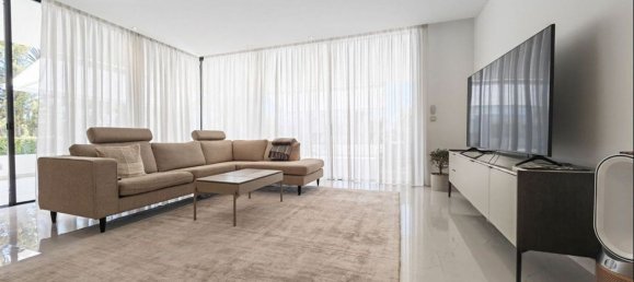 3 bedrooms Apartment in Estepona, Spain No. 180432 5