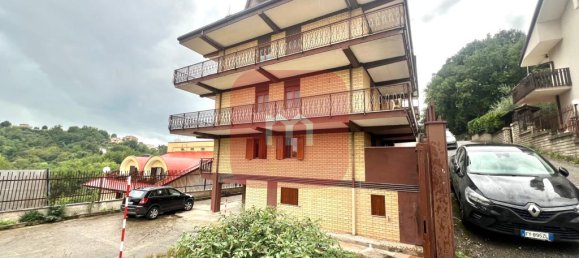 3 bedrooms Apartment in Frosinone, Italy No. 48261 29