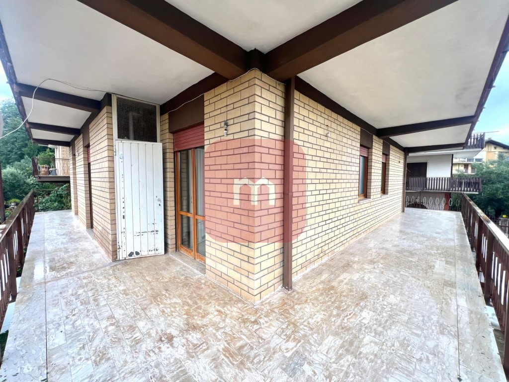 3 bedrooms Apartment in Frosinone, Italy No. 48261