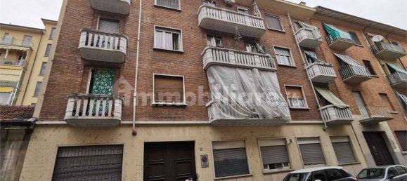 1 bedroom Apartment in Turin, Italy No. 10142 3
