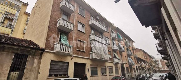 1 bedroom Apartment in Turin, Italy No. 10142 2