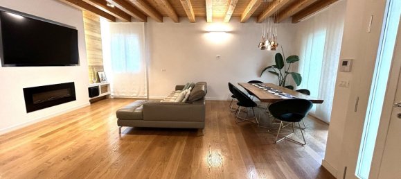 6 rooms Villa in Spinea, Italy No. 130098 2