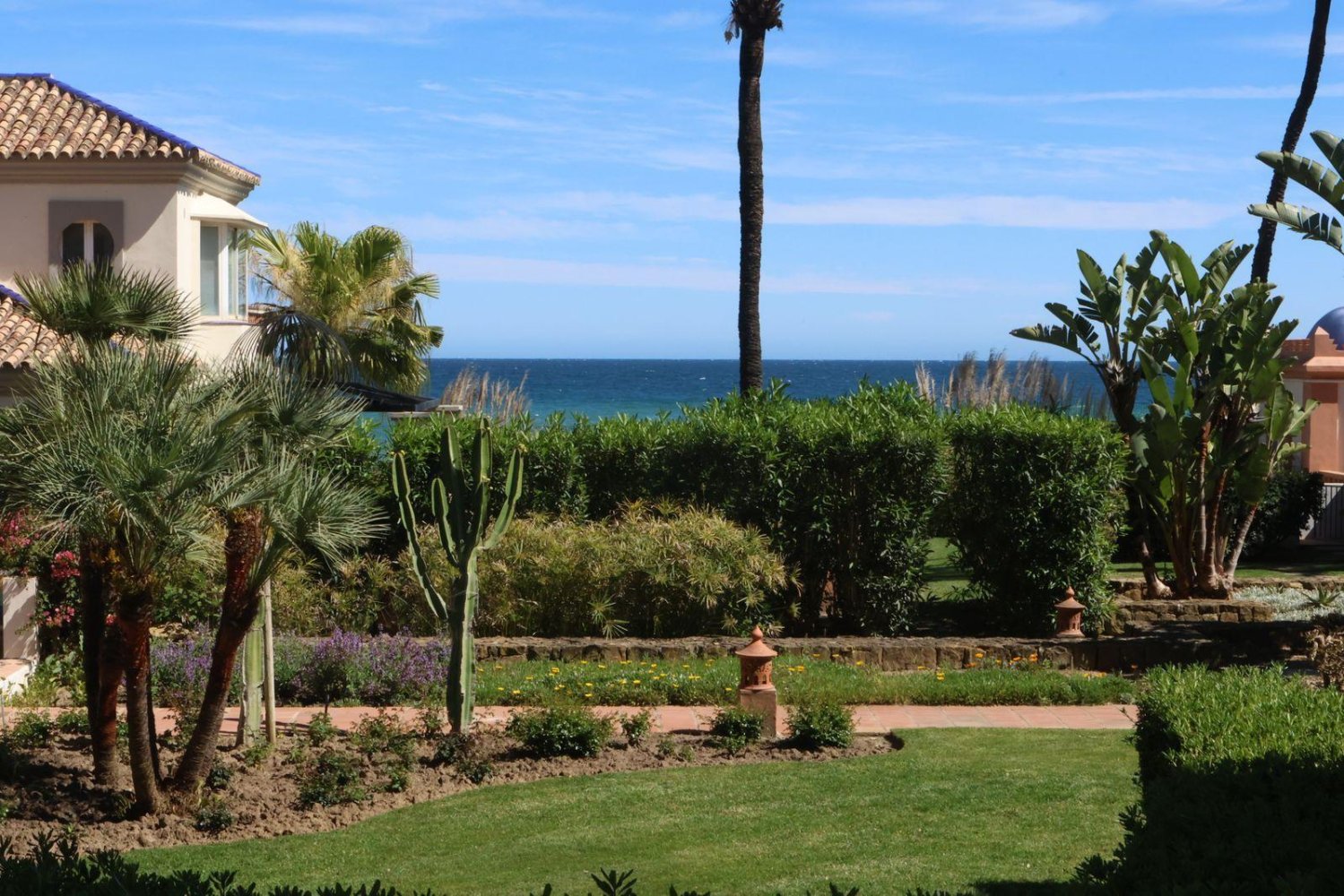 2 bedrooms Apartment in Casares, Spain No. 104722