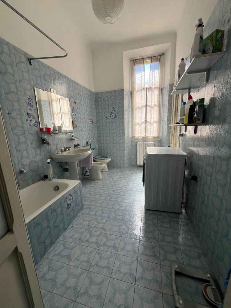 Квартира с 3 комнатами в Милан, Италия № 243578