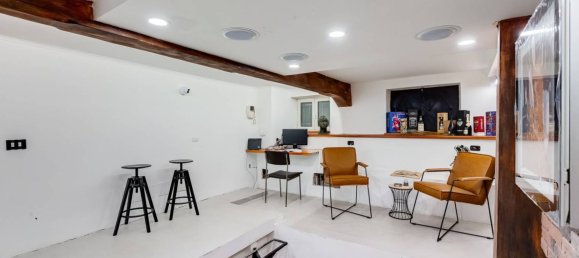 2 bedrooms Apartment in Rome, Italy No. 54013 11