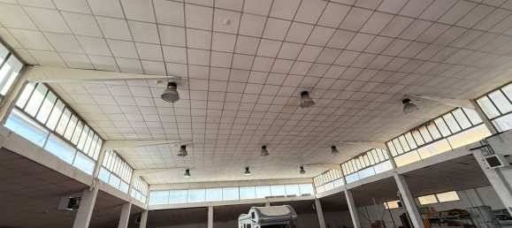 900m² Warehouse in Rome, Italy No. 301768 4