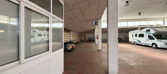 900m² Warehouse in Rome, Italy No. 301768 5