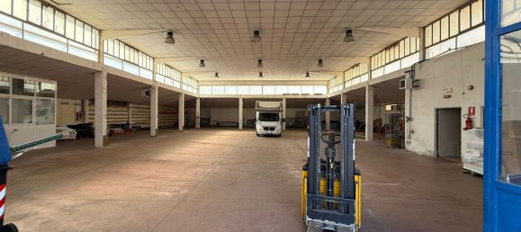 900m² Warehouse in Rome, Italy No. 301768 17