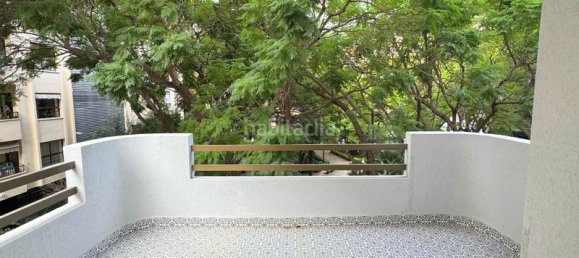 Apartamento de 4 dormitorios en Marbella, Spain No. 107481 2