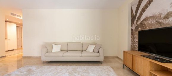 Apartamento de 4 dormitorios en Marbella, Spain No. 107481 7