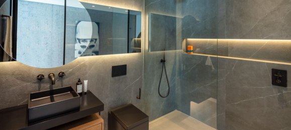 5 bedrooms Villa in Marbella, Spain No. 96715 21