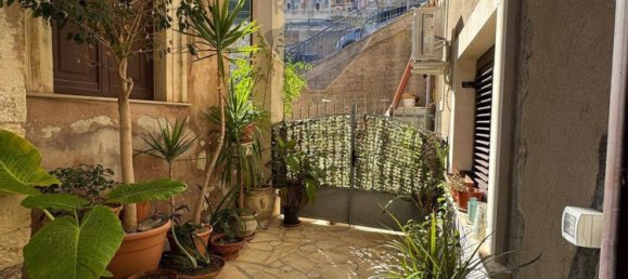 5-Zimmer Haus in Melilli, Italy, Nr. 138867 4