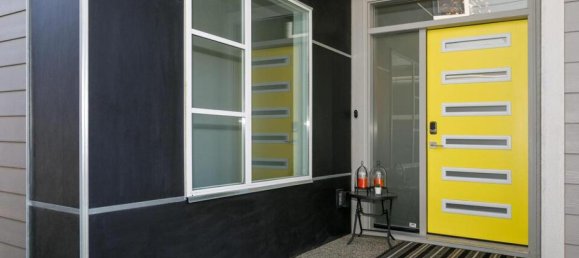 4 bedrooms House in British Columbia, Canada No. 1333 3