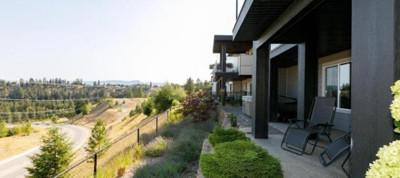 4 bedrooms House in British Columbia, Canada No. 1333 7