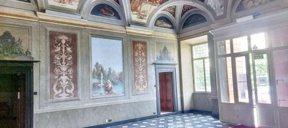 8 bedrooms Apartment in Savona, Italy No. 370729 5