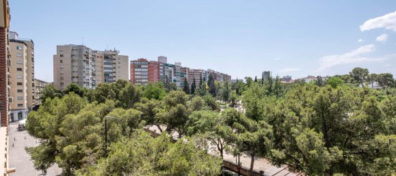 5 Schlafzimmer Wohnung in Zaragoza, Spain, Nr. 159660 3