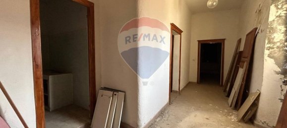 Casa de 9 habitaciónes en Sinnai, Italy No. 32074 8