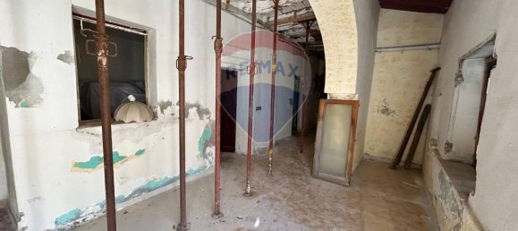 Casa de 9 habitaciónes en Sinnai, Italy No. 32074 5