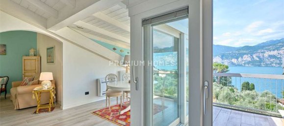 2 bedrooms Penthouse in Malcesine, Italy No. 371773 8
