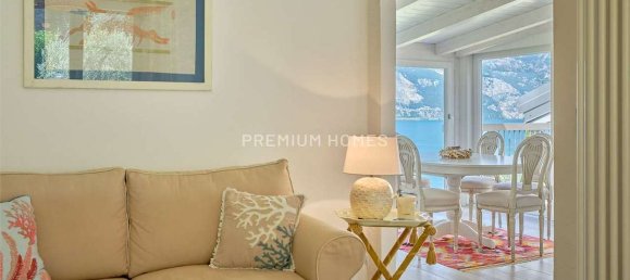 2 bedrooms Penthouse in Malcesine, Italy No. 371773 3