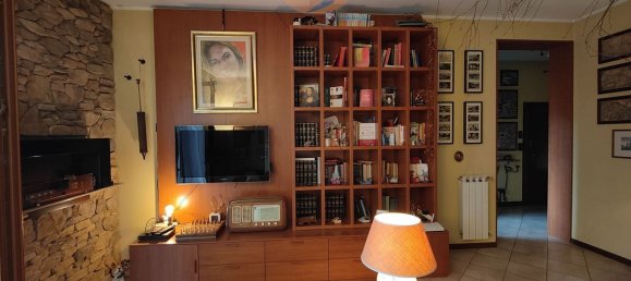 3 rooms Apartment in Biassono, Italy No. 260014 7