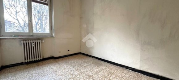 4 rooms Apartment in Tortona, Italy No. 8475 14