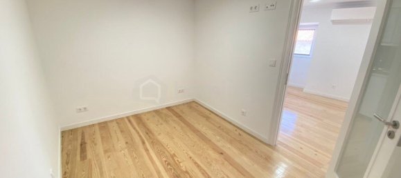 Здание 152м² в Лиссабон, Португалия № 144404 19