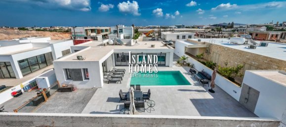 3 bedrooms House in Deryneia, Cyprus No. 24060 12