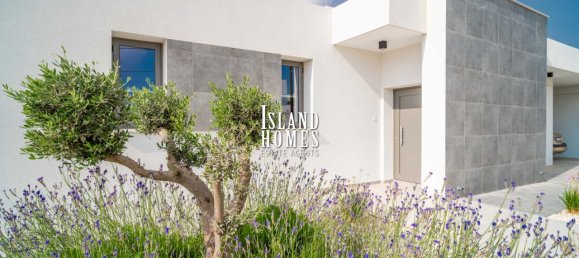 3 bedrooms House in Deryneia, Cyprus No. 24060 18