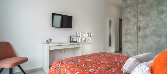 3 bedrooms House in Deryneia, Cyprus No. 24060 16