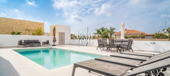 3 bedrooms House in Deryneia, Cyprus No. 24060 7