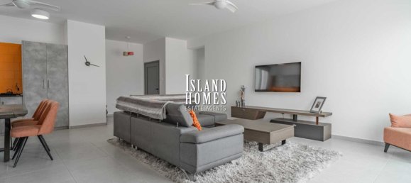 3 bedrooms House in Deryneia, Cyprus No. 24060 9