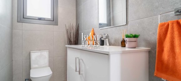 3 bedrooms House in Deryneia, Cyprus No. 24060 14