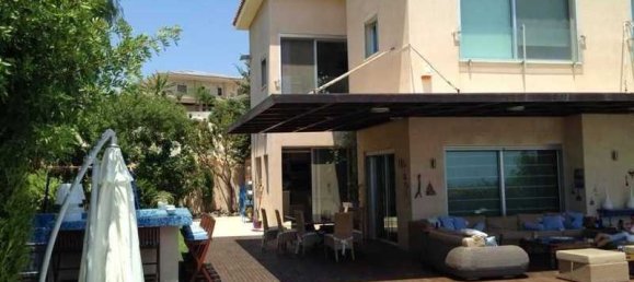 4 Schlafzimmer Haus in Germasogeia, Cyprus, Nr. 6627 3