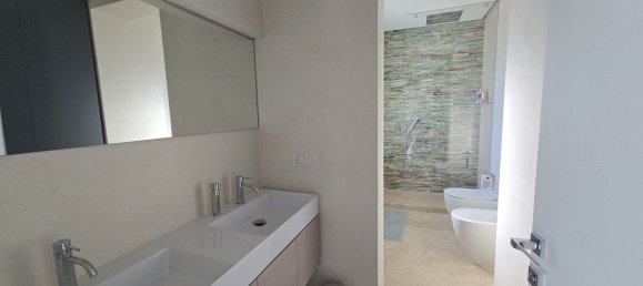 3 bedrooms Villa in Forte dei Marmi, Italy No. 322061 4