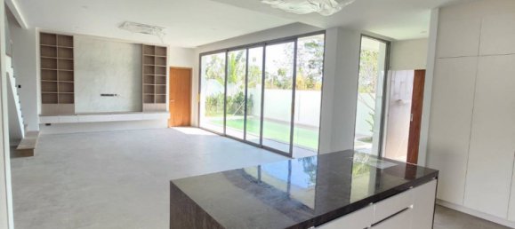 4 bedrooms Villa in Kathu, Thailand No. 8596 22