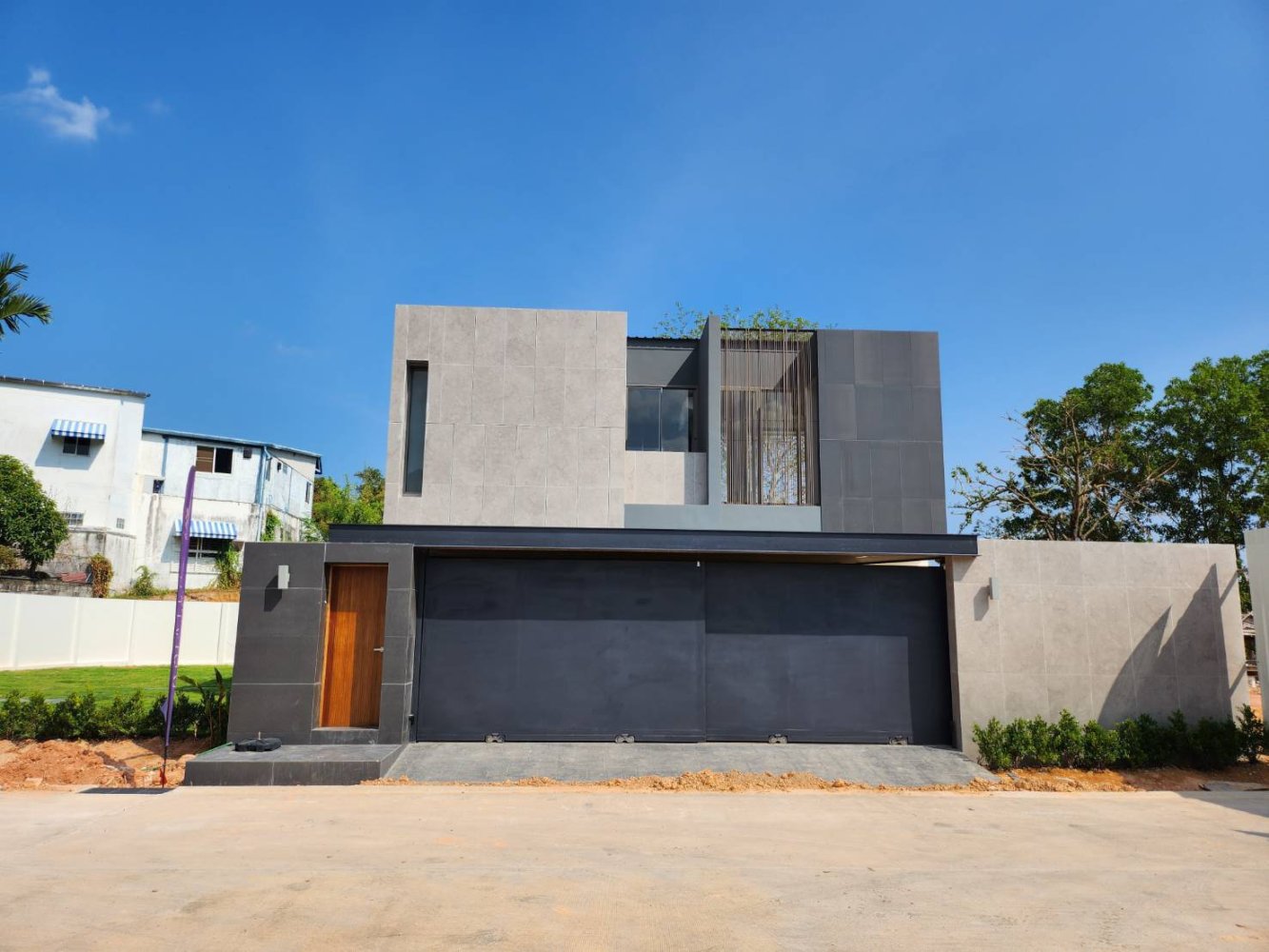 4 bedrooms Villa in Kathu, Thailand No. 8596