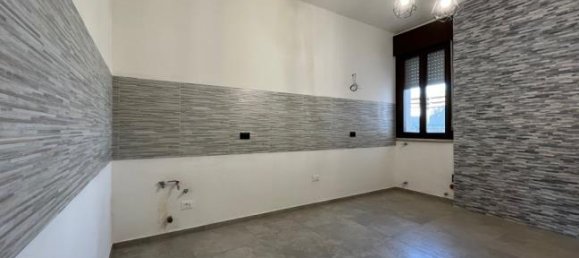 5 rooms Apartment in Taglio di Po, Italy No. 253096 4