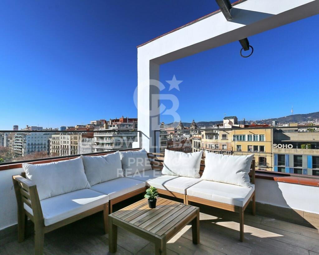 Пентхаус с 2 спальнями в Эшампле, Испания № 26433